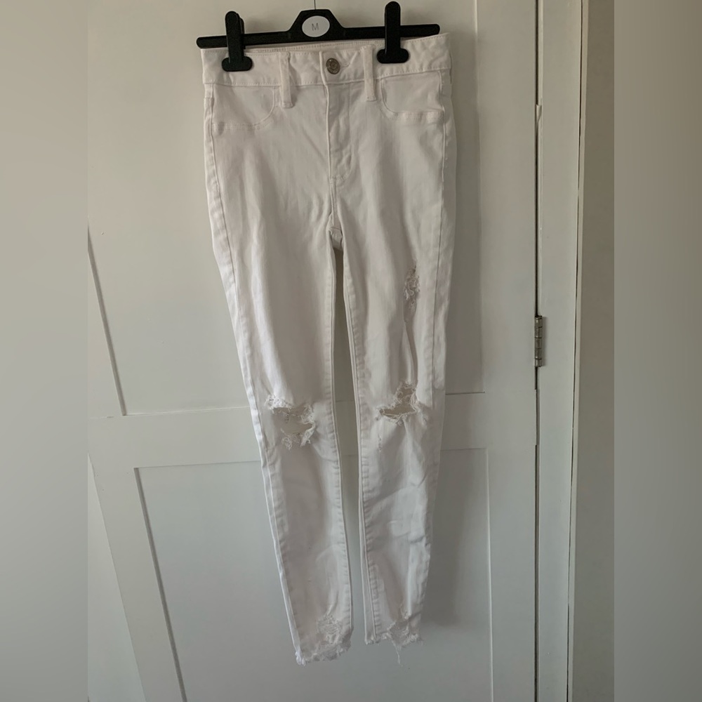American eagle white high rise super stretch skinny jeans